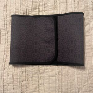 Small belly bandit stomach wrap